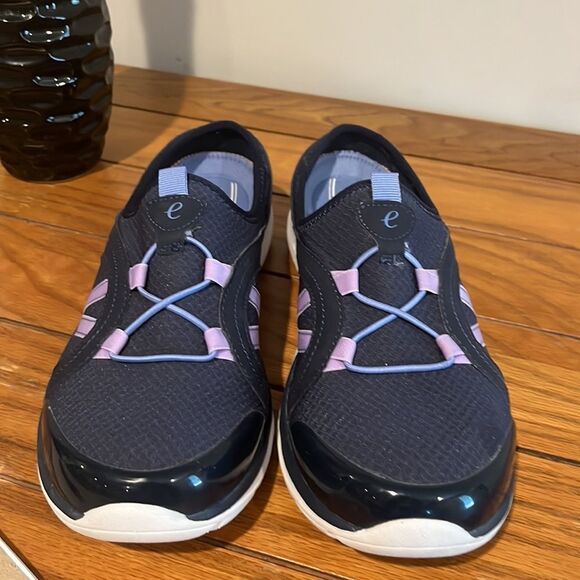 Easy Spirit Quade Slip On Navy Shoes size 9 1/2. - Picture 3 of 6